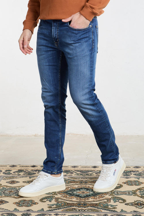 - 8057 Jeans Skeith